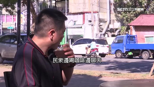 露天座位藏危機　車失控撞、天降凶器
