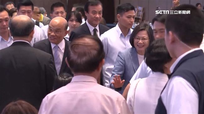 侯酸「總統牌」　蘇回：濫用市府資源