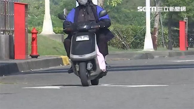 騎車環島熱暈　中年男超商內倒地身亡