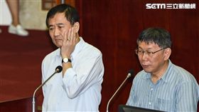 台北市副市長陳景峻、台北市長柯文哲備詢。 （圖／記者林敬旻攝）