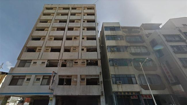 1989年5月16日，高雄鹽埕區九龍大廈發生火災，導致多人罹難，包括5名幼童， 共造成24人死亡。（圖／翻攝自Google Map）