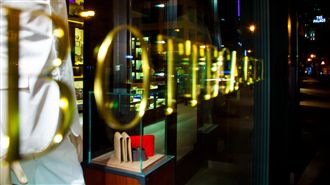 儲物間變試衣間！女客只穿內衣被看光