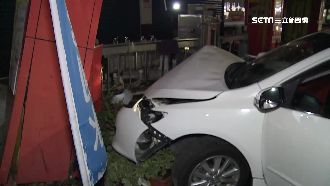 酒駕拒檢加速逃　男甩尾失控自撞騎樓