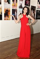 莫文蔚一身火紅褲裝出席「我們在中場相遇」新歌搶聽會。（記者邱榮吉/攝影）