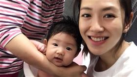 楊千霈與媽媽、愛女一同度過溫馨的母親節。（圖／翻攝自臉書）