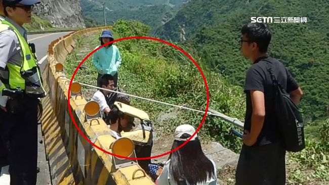 遊客想戲水　竟拿童軍繩玩命攀降山谷