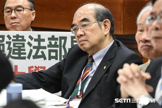 吳茂昆「被請辭」？　政院：他主動辭