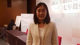 誠品股東會 吳旻潔：去年是心痛的一年誠品生活股東會29日登場，創辦人吳清友去年7月病逝，女兒吳旻潔首度以董事長身分召開股東會。中央社記者江明晏攝 107年5月29日