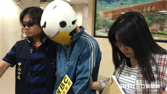 殺直播主兇嫌下跪　死者母：不原諒