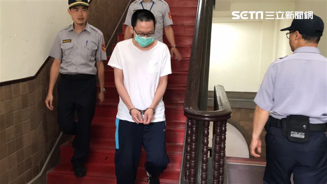 小燈泡10：00宣判！嫌：我很樂觀