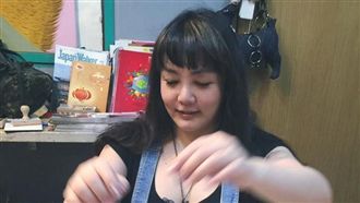 弄濕超商禮盒　女星遭店員5字經問候