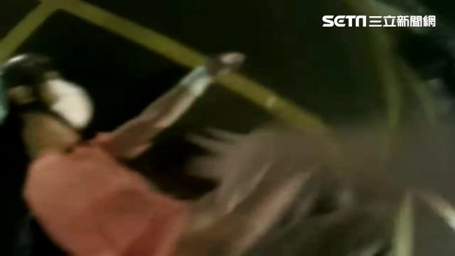通緝犯拒檢街頭狂飆　無辜騎士遭撞飛