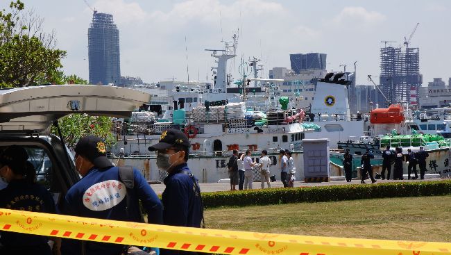 持刀互砍1人墜海　印尼漁工被收押