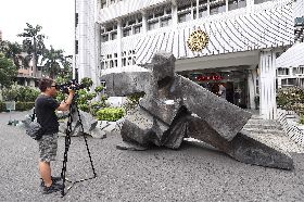 調查局破獲仿冒朱銘雕塑品案（3）