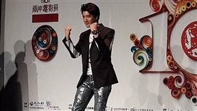 ▲王力宏笑稱自己現在演大學生，可能有點吃力了。（圖／記者邱明瑜攝）
