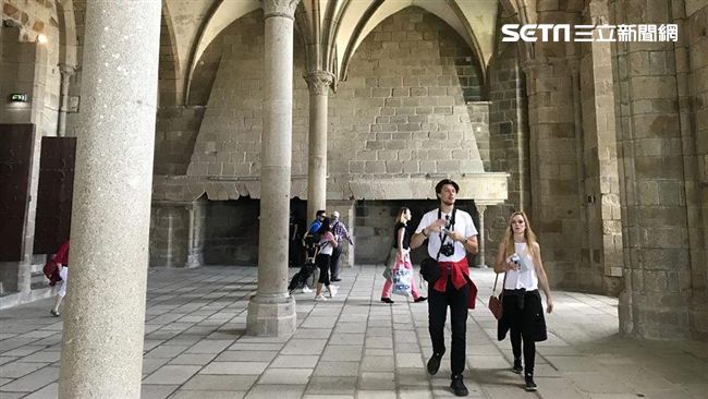 白人男性很少醜的？　掀兩派網友論戰