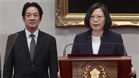 布國斷交　蔡總統強調不再忍讓中國蠻橫作為中華民國與西非布吉納法索正式斷交，總統蔡英文（右）24日晚間由行政院長賴清德（左）等人陪同，在總統府召開記者會發表談話，強調不會再忍讓中國蠻橫作為。中央社記者吳翊寧攝　107年5月24日