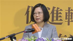 行政院促進轉型正義委員會佈達暨掛牌儀式，促轉會，黃煌雄，蔡英文，賴清德。（圖／記者盧素梅攝）