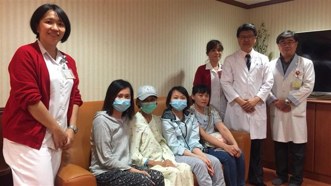 母險死「孩搶捐肝腎」才懂生女最幸福