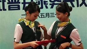 新民晚報,春秋航空,台灣,空服員,葉宇晴,黃佳瑩,座艙長