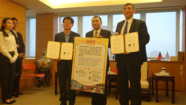 侯副人咧！新北消防為何求館長捐十萬