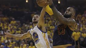 LeBron James與Stephen Curry（ap）
