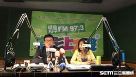 民進黨台北市參選人姚文智今（1日）接受廣播節目專訪。（圖／姚文智辦公室提供）