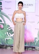 李毓芬休閒辣曬比基尼曲線，演繹夏日海灘度假造型。（記者邱榮吉/攝影）