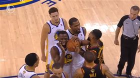 Tristan Thompson和Draymond Green爆發衝突（圖／翻攝自YouTube）