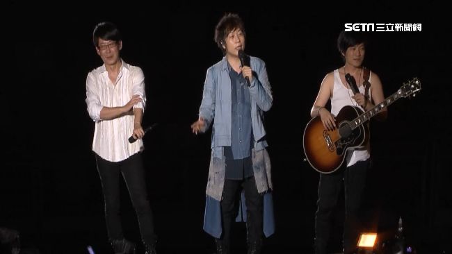 五月天新加坡開唱　李宗盛大咖助陣