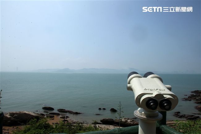 大膽島可清楚看見對岸廈門。（記者邱榮吉/大膽島拍攝）