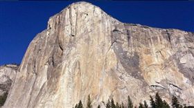 登加州酋長岩墜谷　美國兩攀岩客身亡（圖／翻攝自推特）