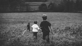 男孩,男童,孩子,孩童(圖/翻攝pixabay)