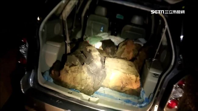 山老鼠見警狂飆逃逸　警連開4槍逮人
