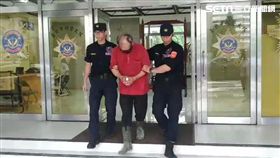 蕭姓慣竊假扮工人進入工地竊取建材變賣，還多次到加油站加霸王油，警方訊後將他依詐欺及竊盜等罪送辦（翻攝畫面）