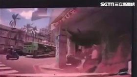 台中市南區國光路與愛國街口車禍／翻攝