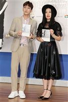 炎亞倫、愛莎公主聯手出擊文創、影視、設計、藝術潮牌。（記者邱榮吉/攝影）