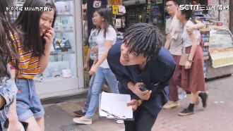 親自體驗經痛！男生痛到跪在地上