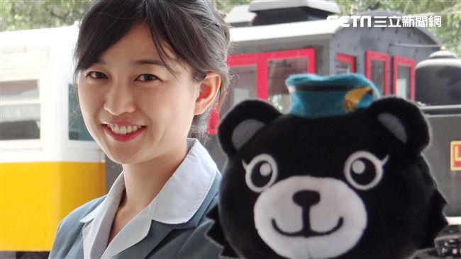 台鐵推新便當　可穿脫制服漢娜將首賣