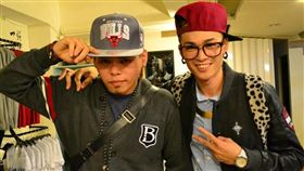 胡睿兒、楊琳、Under Lover／臉書