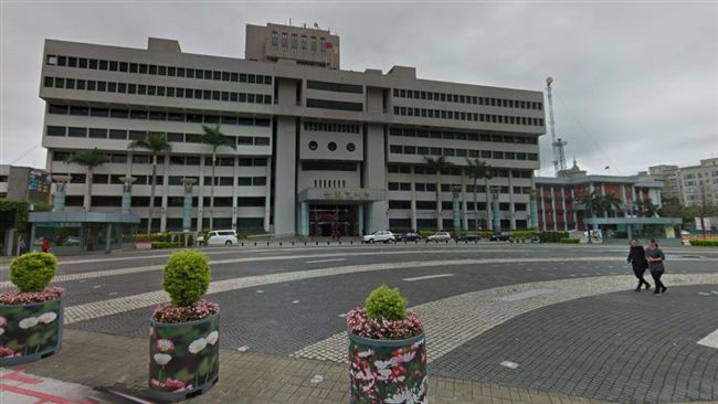 桃市府大樓突斷電　官員講一半糗失聲