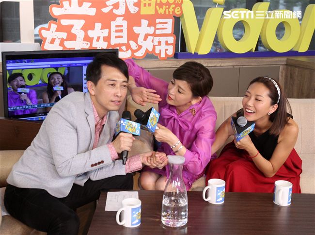 金家好媳婦鄭仲茵、大牙安安大明星。（記者邱榮吉/攝影）