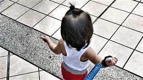 小孩,安全,牽繩,鄰居,酸言酸語,爆怨公社　圖／翻攝自爆料公社官網