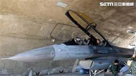 空軍第四聯隊6日於臺東外海執行海、空聯合對抗操演 空軍司令部提供