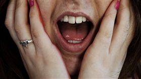 網友看臉秒轉身　19歲女竟大喊搶劫
台北市,網友,偷吃,搶劫,謊報,打槍,尖叫
https://flic.kr/p/8WmEcc
（圖／攝影者Pranavian, Flickr CC License）