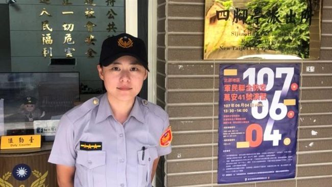 正妹女警暖心苦勸　男子打消輕生念頭