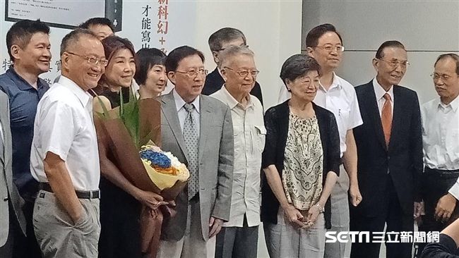 新作如官場現形？上官鼎：毋對號入座