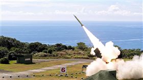漢光演習　國軍發射愛國者二型飛彈國軍漢光34號實彈實兵演練，空軍防空部隊5日在屏東九鵬基地進行愛國者二型（圖）飛彈實彈射擊，攔截來襲的敵機與彈道飛彈，均成功命中目標。（國防部提供）中央社記者游凱翔傳真　107年6月5日