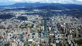 信義區今昔對比照/台灣阿布電影提供