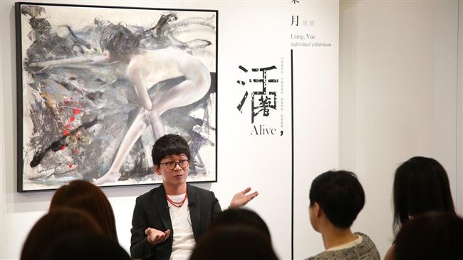 闖盪台北身無分文　梁月拚投稿成大神